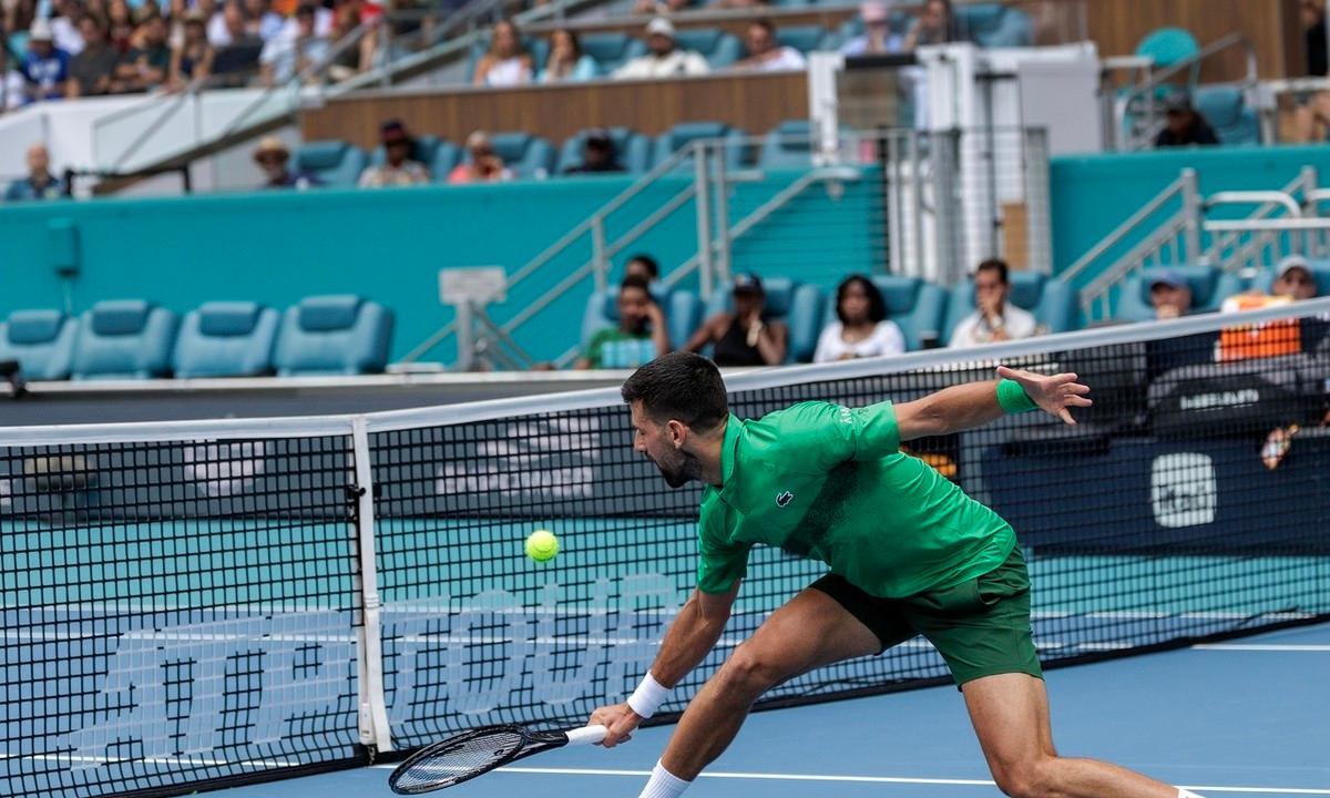 雷火电竞-德约科维奇关键节点问鼎冠军，MAD带队取胜！的简单介绍